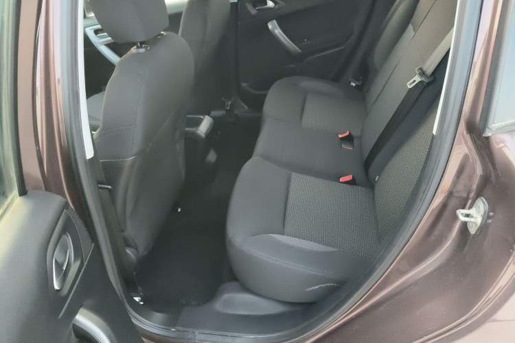 Used Peugeot 2008 2014 1.6L Automatic Fashion Edition