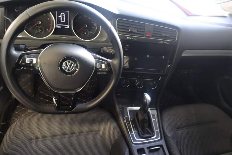 Used Volkswagen Golf 2020 280TSI DSG Comfort Version
