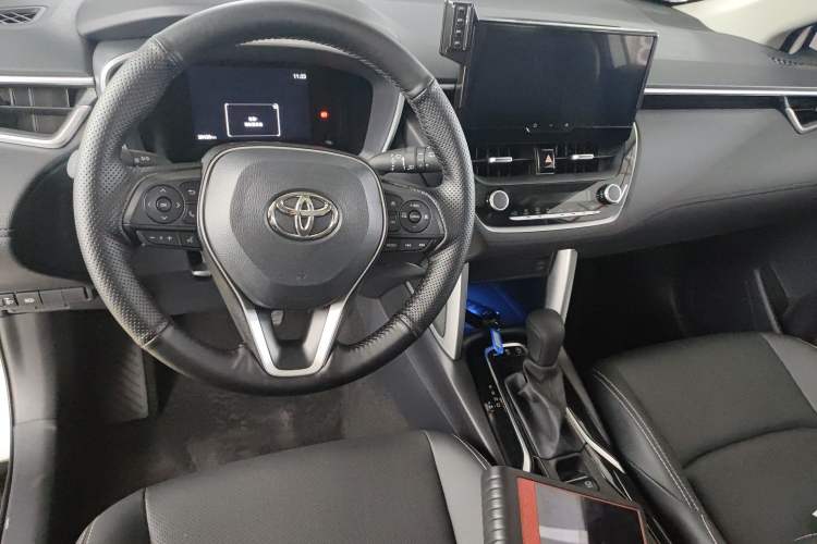 Used Toyota FRONTLANDER 2023 2.0L CVT Luxury Edition
