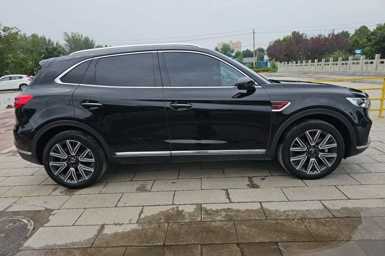 Used Hongqi HS5 2022 Facelifted Version 2.0T Smart Connect Flagship All-Wheel-Drive Edition
