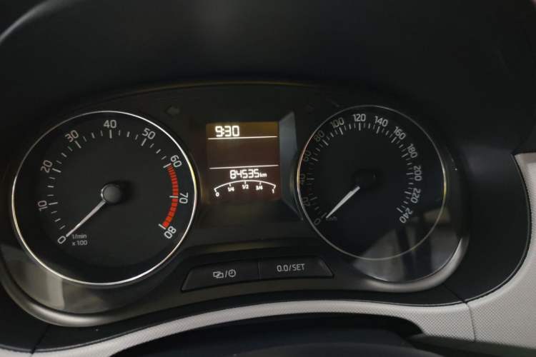 Used Skoda Fabia 2015 1.6L Automatic Sport Edition
