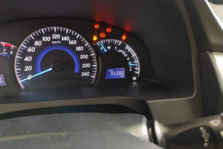 Used Toyota Camry 2016 2.0G 10th Anniversary Leading Edition
