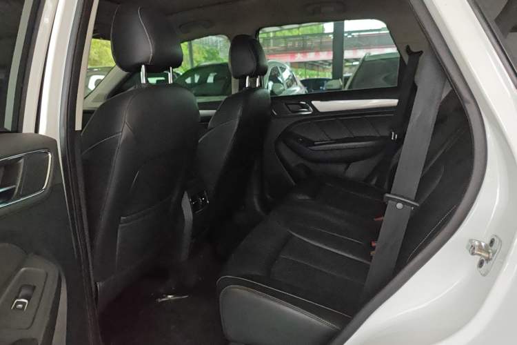 Used Roewe RX5 2016 20T Two-Wheel Drive Automatic Internet Smart Edition
