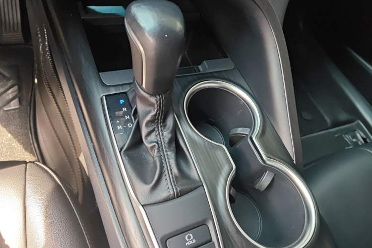 Used Toyota Camry 2021 2.0G Luxury Edition
