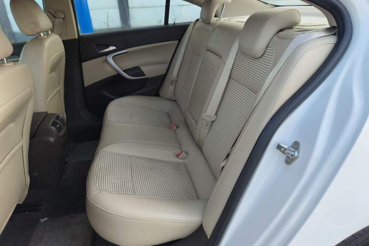 Used Buick Regal 2014 2.0L Leading Fashion Edition
