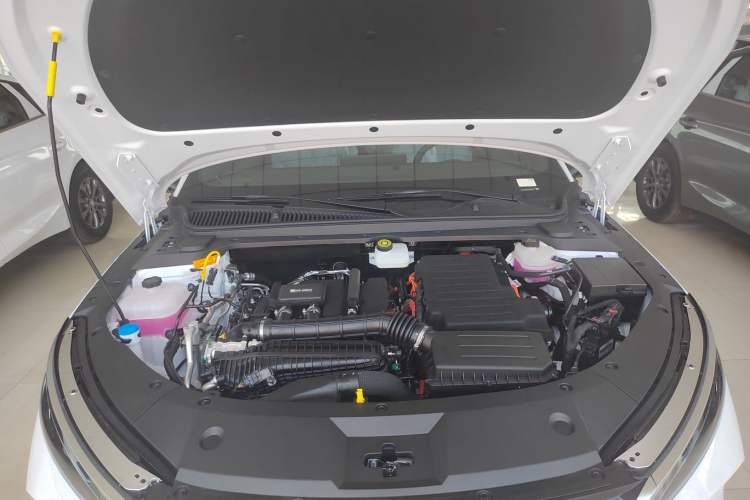 Used BYD Qin L 2025 DM-i Smart Drive 80KM Leading Model
