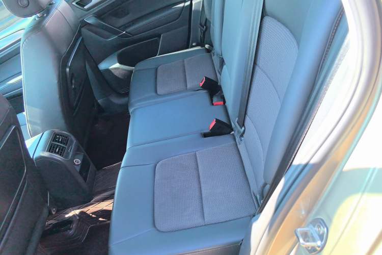 Used Volkswagen Golf Sportsvan 2016 230TSI Automatic Trend Edition
