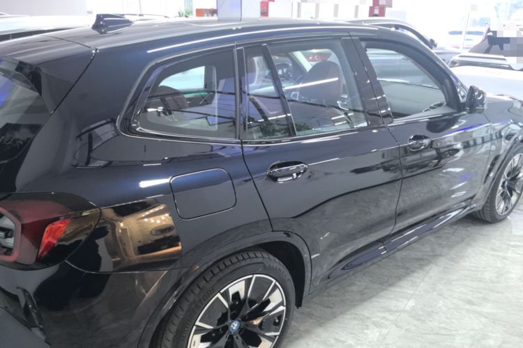 Used BMW iX3 2022 Leading Type
