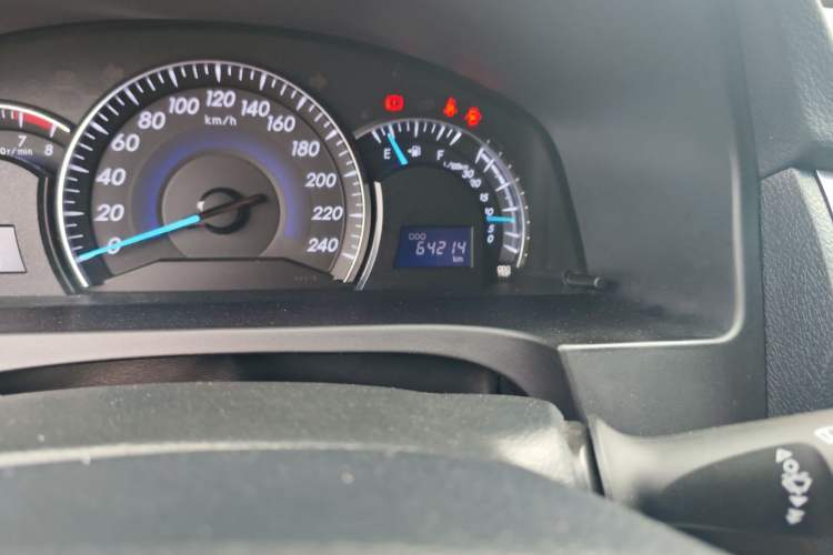 Used Toyota Camry 2016 2.0G 10th Anniversary Leading Edition
