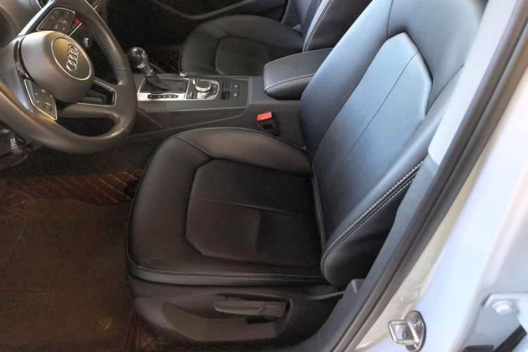 Used Audi A3 2020 Restyled Limousine 35 TFSI Ambition Version China VI
