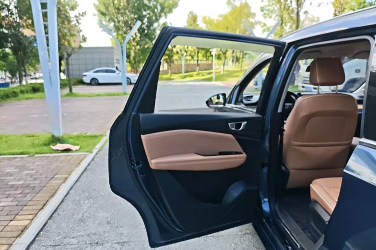 Used Wuling Jiachen 2022 1.5T CVT Deluxe Flagship Edition