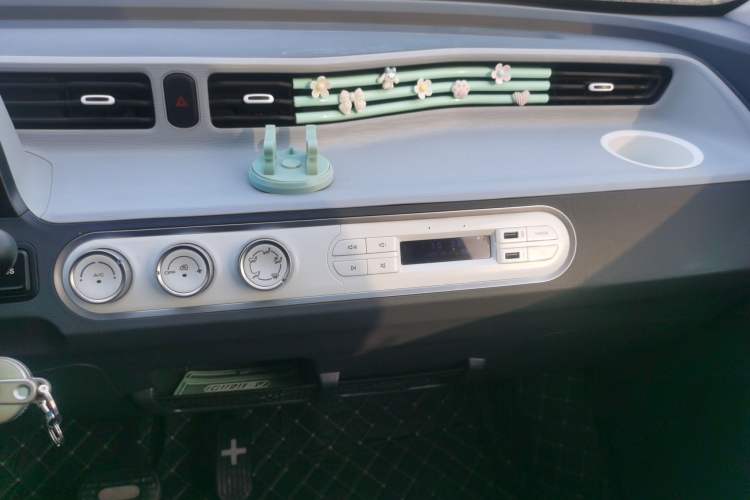 Used Wuling Hongguang MINIEV 2022 Macaron Premium Model – Lithium Iron Phosphate