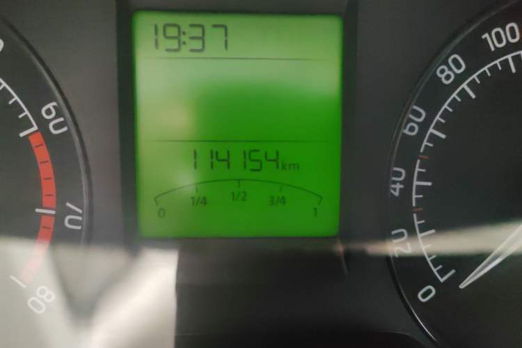 Used Skoda Rapid 2013 1.6L Automatic Smart Selection Model
