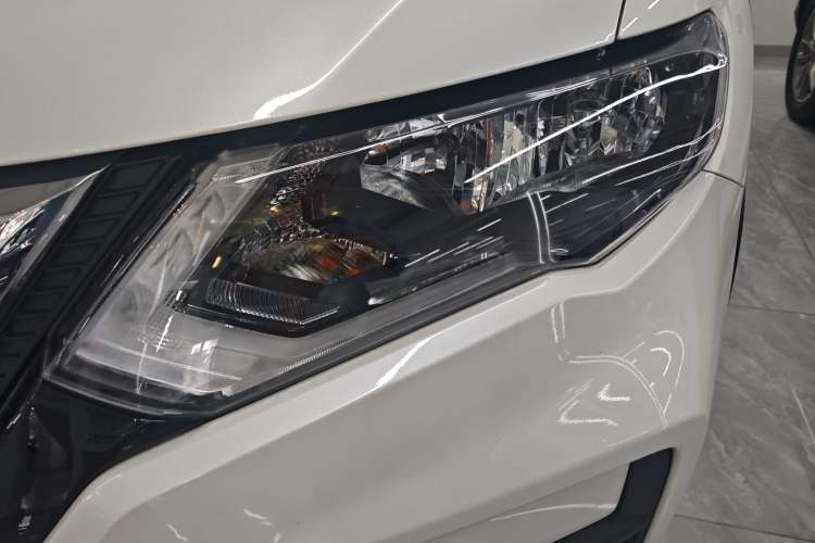 Used Nissan X-Trail 2022 Revised Version 2.0L Two-Wheel Drive Smart Connect & Comfort Edition
