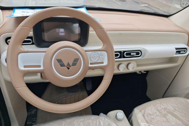 Used Wuling Hongguang MINIEV 2024 3rd Generation 215km Youth Edition
