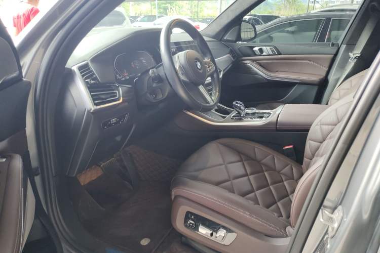 Used BMW X5 2022 xDrive 40Li M Sport Package
