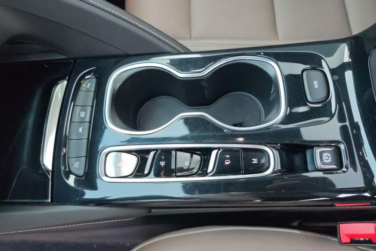 Used Buick Envision 2021 Encore Plus 652T Five-Seat Luxury Model
