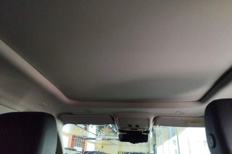 Used Land Rover Range Rover Evoque 2023 Aurora L 249 PS Luxury Edition
