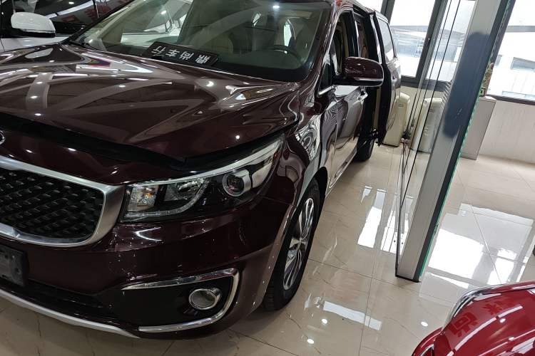 Used Kia Carnival 2015 2.2T Luxury Edition China IV
