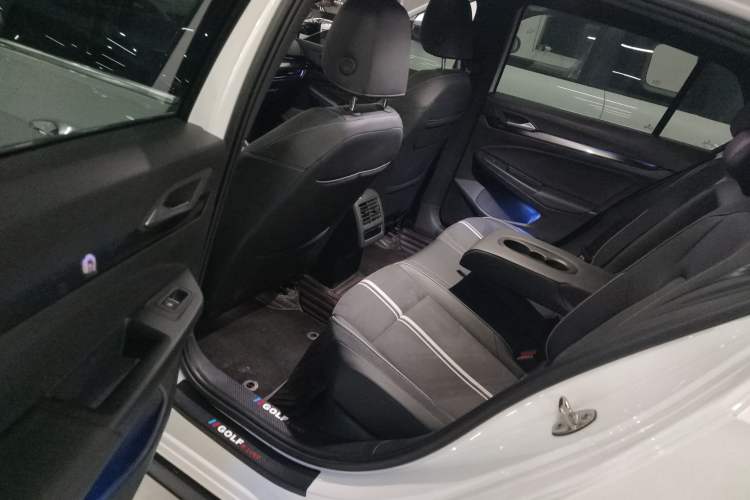 Used Volkswagen Golf 2023 Facelift 280TSI DSG R-Line Lite
