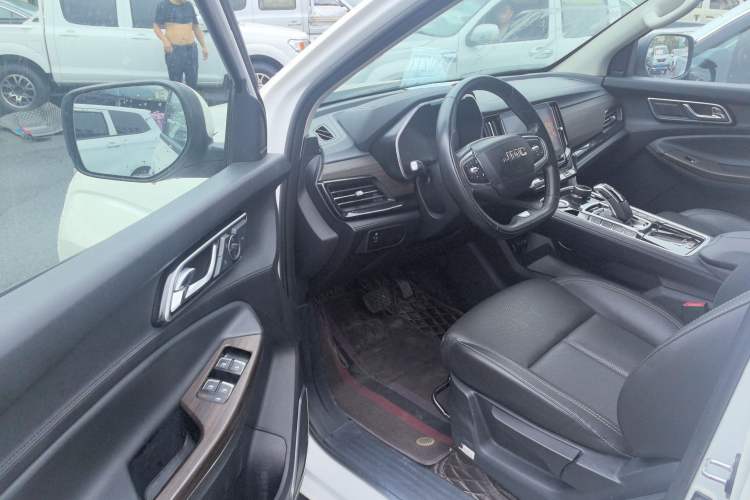 Used JMC Yuhu 9 2022 2.0T Automatic Diesel 4x4 Comfort Edition
