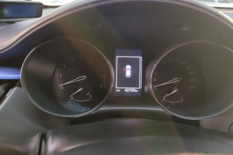 Used Toyota C-HR 2018 2.0L Leading with Sunroof China V Standard
