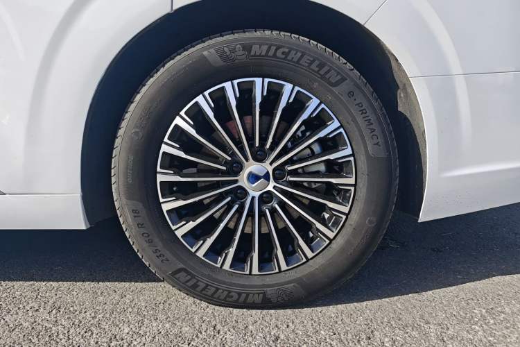 Used Denza D9 2022 DM-i 970 Four-Wheel Drive Prestige Model
