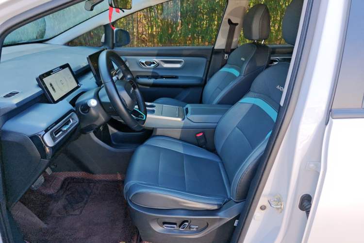 Used AION Y 2023 Younger Star Edition
