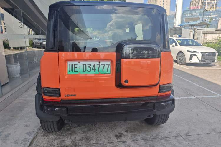 Used  V23 2025 401 Two-Wheel Drive Intelligent Driving Version
