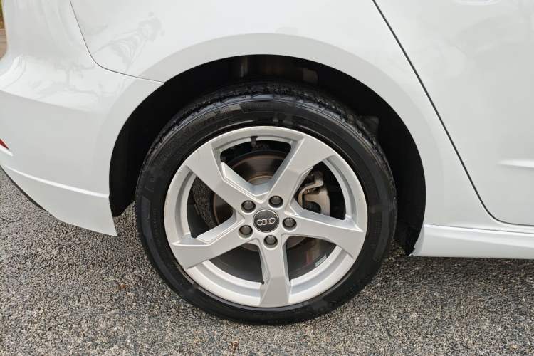 Used Audi A3 2019 Sportback 35 TFSI Sporty Version National V