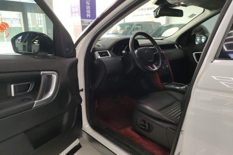 Used Land Rover Discovery Sport 2019 240 PS SE Dynamic Version China VI Standard
