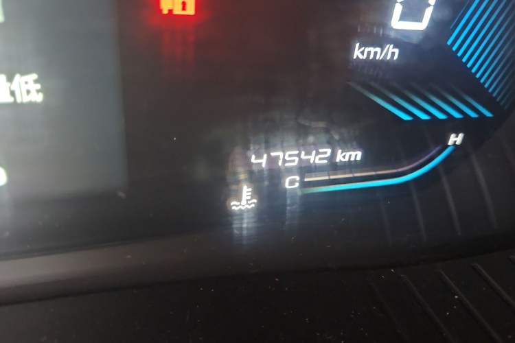 Used Wuling Asta 2022 2.0L DHT Electric-Speed Version
