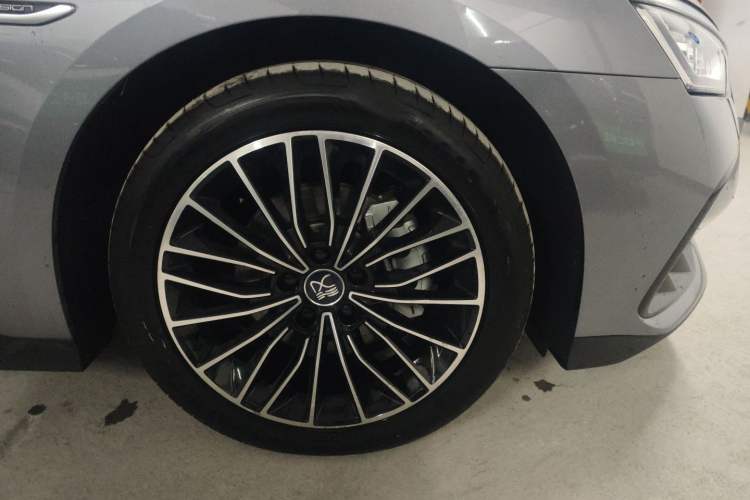 Used BYD Han 2024 DM-i Glory Edition 121KM Prestige Model
