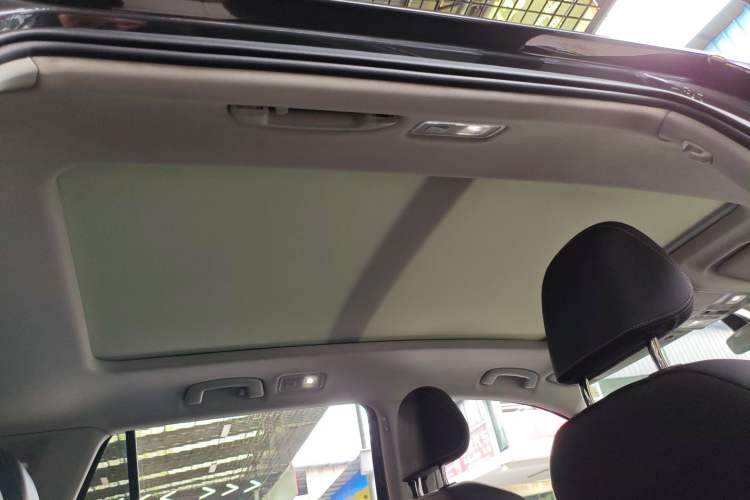 Used Volkswagen Tayron 2020 330TSI Two-Wheel Drive Luxury Smart Connectivity Version
