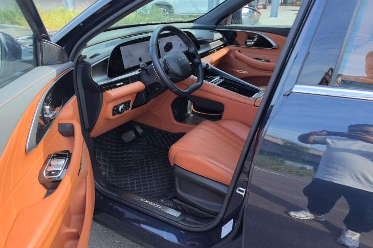 Used  Lingyun 2025 300T Two-Wheel Drive Starry Edition
