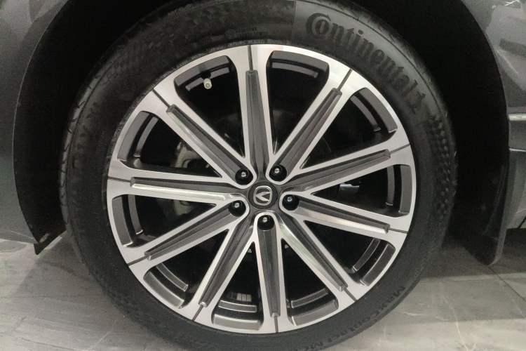 Used Changan UNI-K 2024 2.0T Two-Wheel Drive Global Edition
