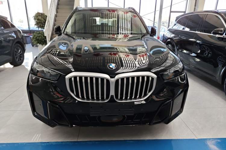 Used BMW X5 2023 xDrive 30Li Luxury M Sport Night Edition Package
