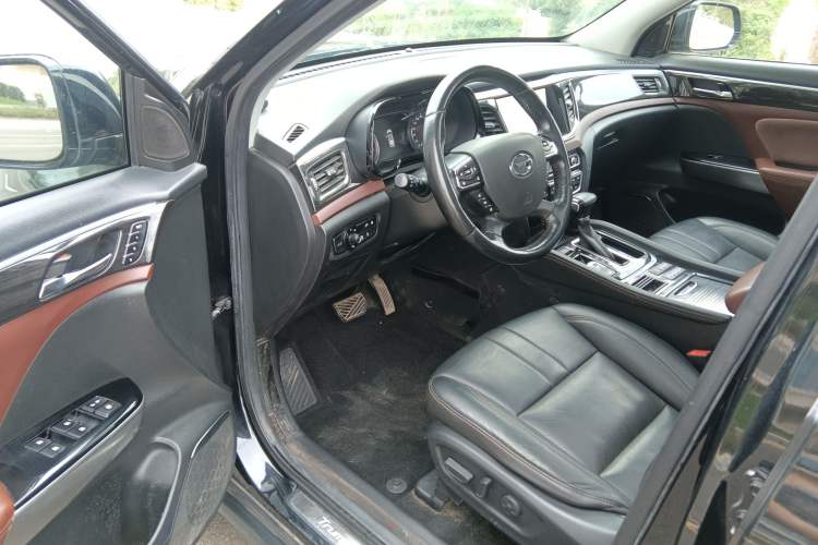 Used GAC Trumpchi GS8 2017 320T Two-Wheel Drive Luxury Smart Connectivity Version (7 Seats)