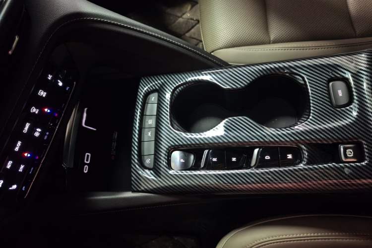 Used Buick Envision 2022 Encore Plus 652T Five-Seat Luxury Model
