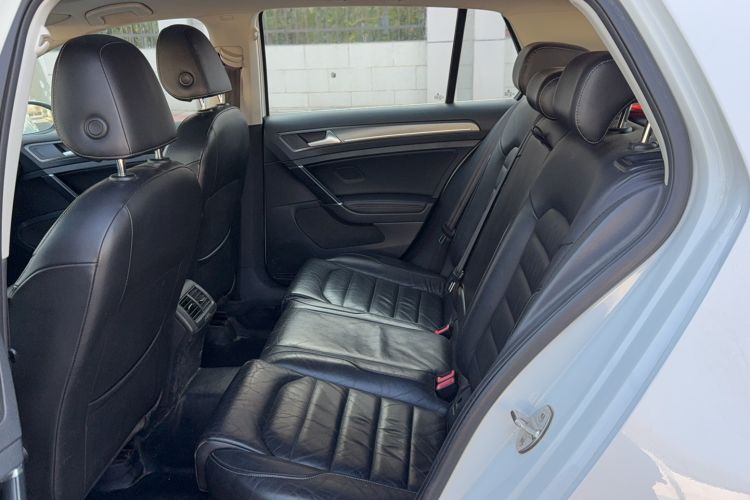 Used Volkswagen Golf 2015 1.4TSI Automatic Luxury Model
