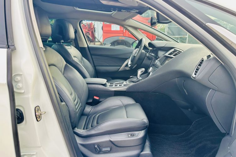 Used  5 2014 1.6T Luxury Edition THP160
