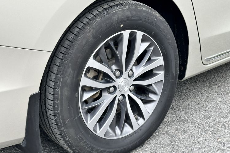 Used Buick GL8 2023 ES Lu Zun Deluxe Model