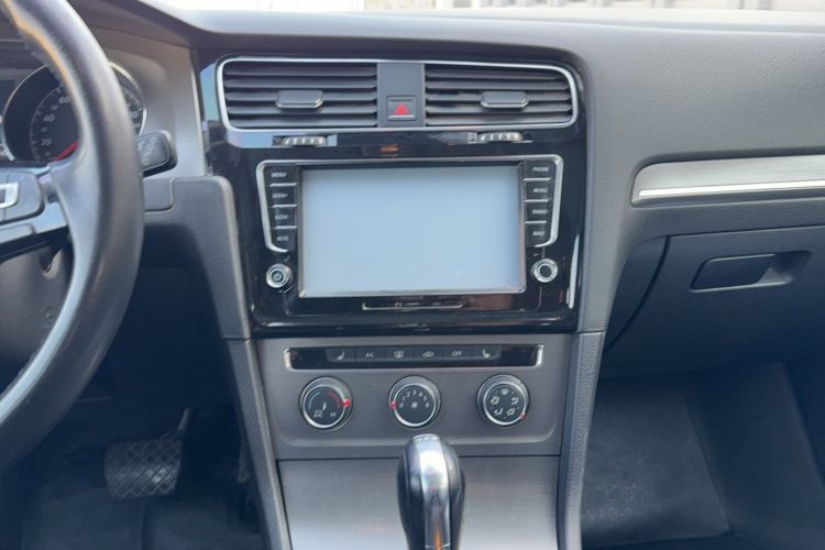 Used Volkswagen Golf 2015 1.4TSI Automatic Luxury Model
