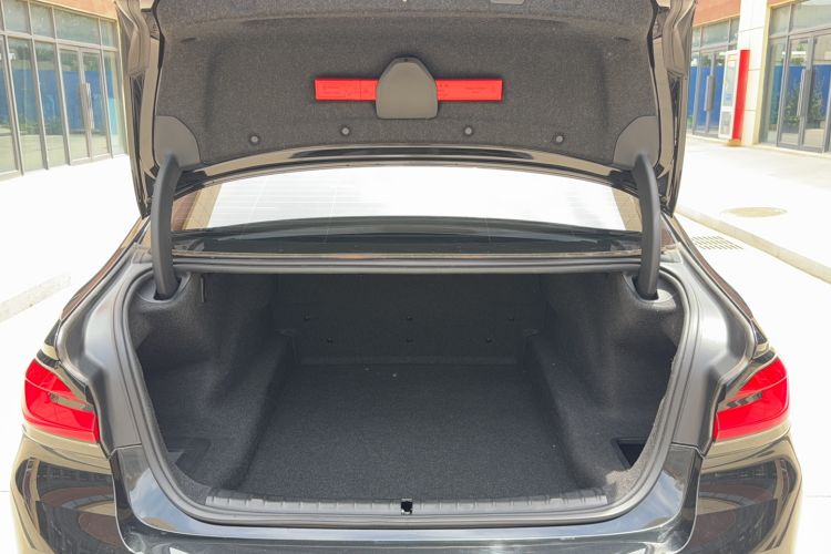 Used BMW 5 Series 2022 Updated 530Li Leading Edition Luxury Package
