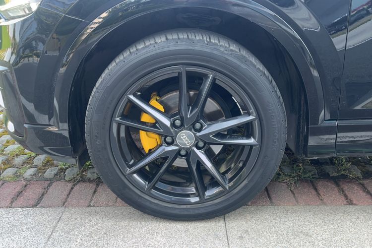 Used Audi Q2L 2021 35 TFSI Progressive Dynamic Edition
