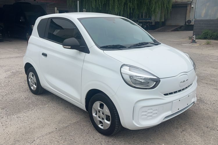 Used Roewe Clever 2021 302 km New Four-Seater Super-Efficient Version
