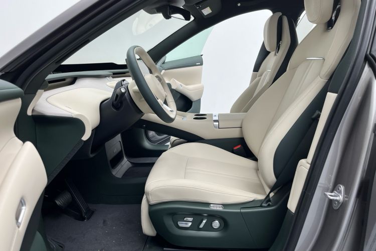 Used  YU7 2025 Ultra-Long Range Rear-Wheel Drive Version
