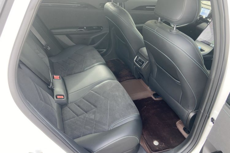 Used  L6 2024 125km Creative Edition
