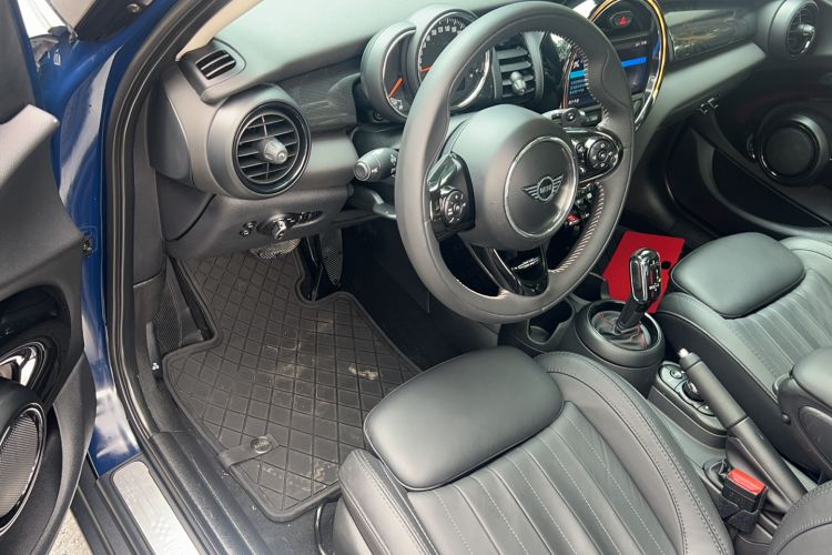 Used  MINI 2019 2.0T COOPER S Artist Five-Door Edition
