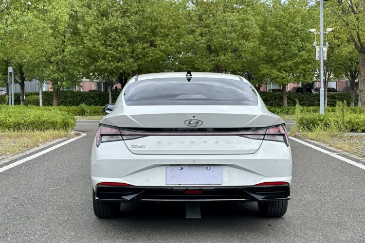 Used Hyundai Elantra 2022 1.5L CVT LUX Prestige Edition
